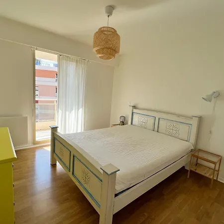 Juan Les Pins - Town Center - 4 People Antibes