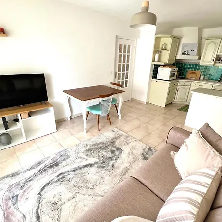 Daire Juan Les Pins - Town Center - 4 People Antibes